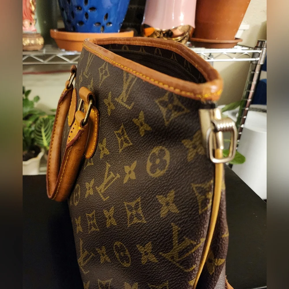 1960's Vintage Louis Vuitton Monogram Leather Handbag - Picture 11 of 16